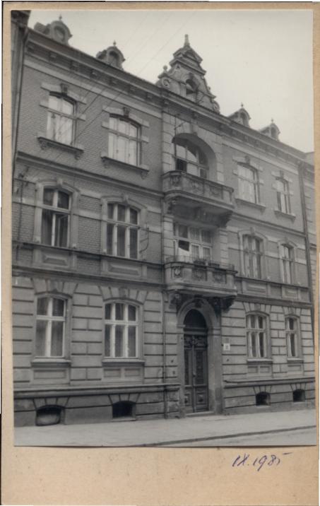 dom z salą widowiskową, skan 2