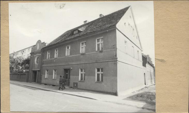 dom mieszkalny, ob. klasztor sióstr benedyktynek, skan 2