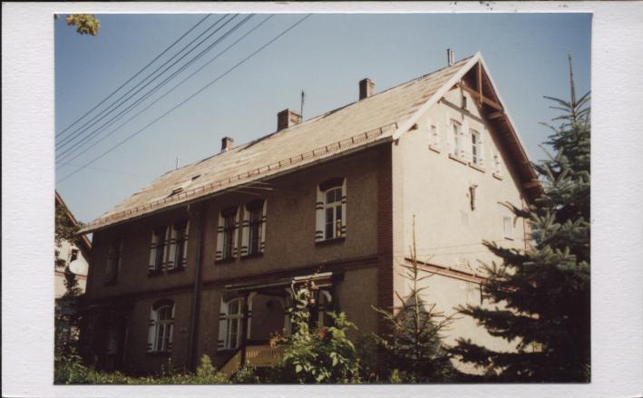 dom w zespole osiedla, skan 2