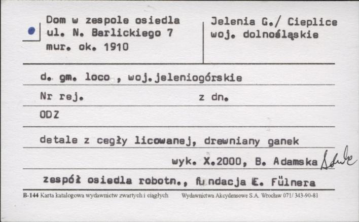 dom w zespole osiedla, skan 1