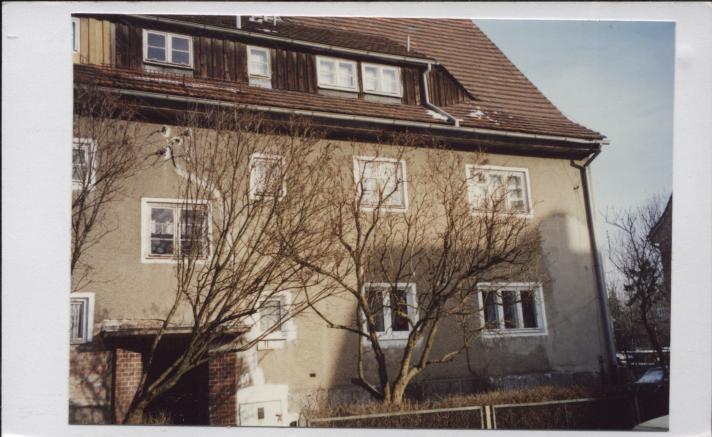 dom w zespole osiedla, skan 2