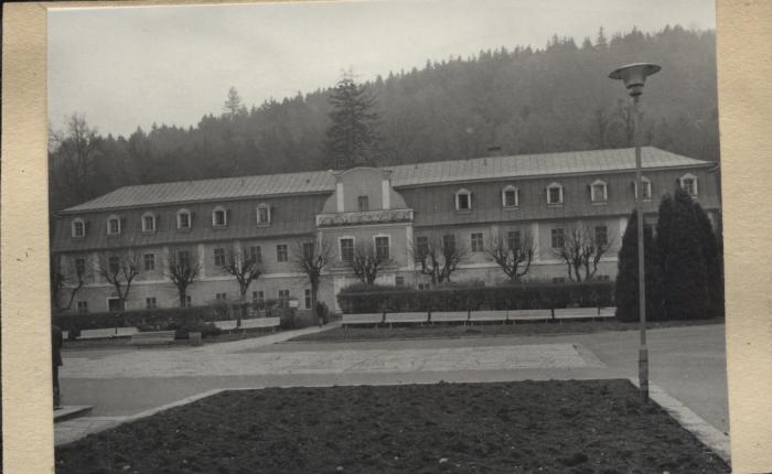 sanatorium Zameczek w parku zdrojowym, skan 2