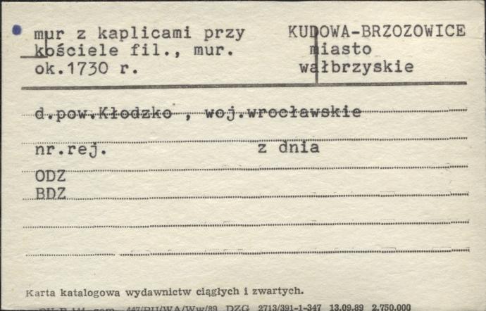 mur z kaplicami przy kościele fil., skan 1