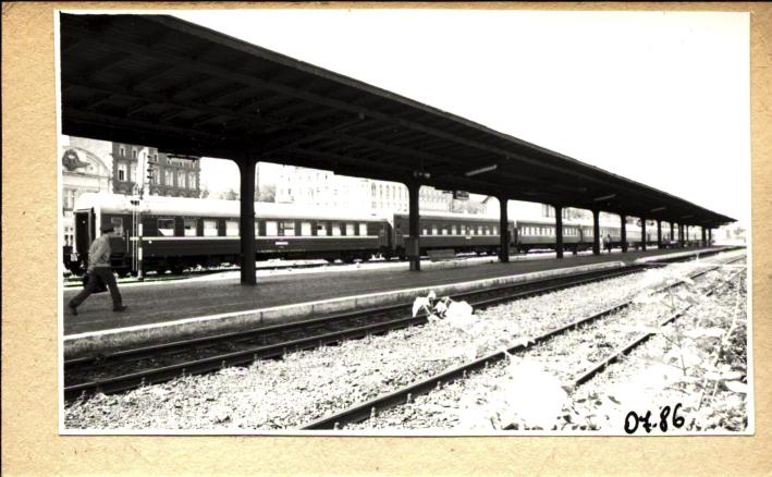 wiata peronowa - 2 sztuki, Dworzec Miasto, skan 2