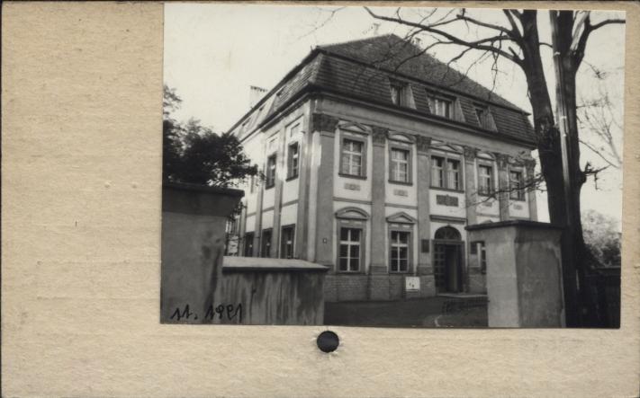 pałac, ob. szkoła, skan 2