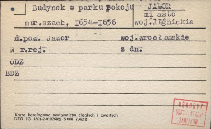 budynek w parku pokoju, skan 1