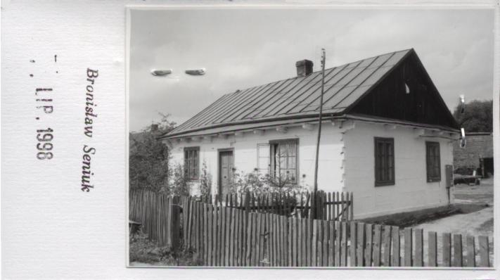 dom w zagrodzie, skan 2
