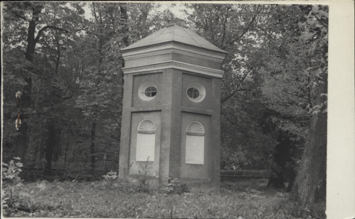 kaplica, ob. kostnica, skan 2