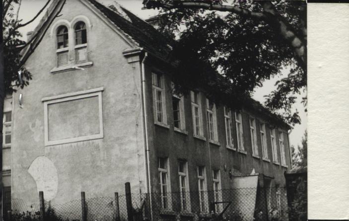 szkoła (d. dwór), skan 2