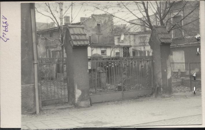 brama wjazdowa, skan 2