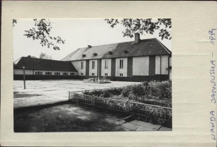 dom (d. Szkoła Podstaw.), skan 2