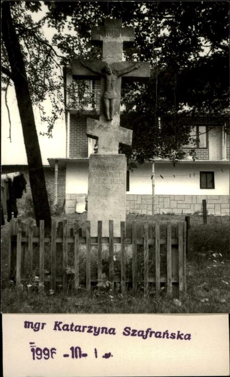 kapliczka-krzyż, skan 2