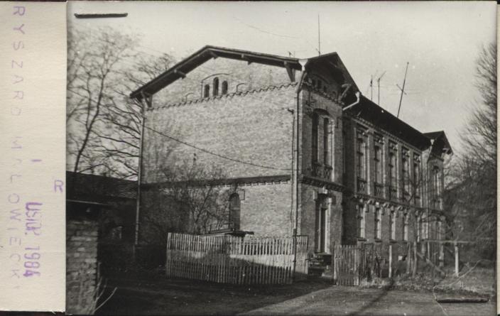 szkoła, ob. budynek mieszkalny, skan 3