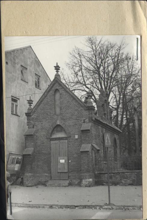 kaplica II w ogrodzeniu kośc. pw. św. Zygmunta, skan 2