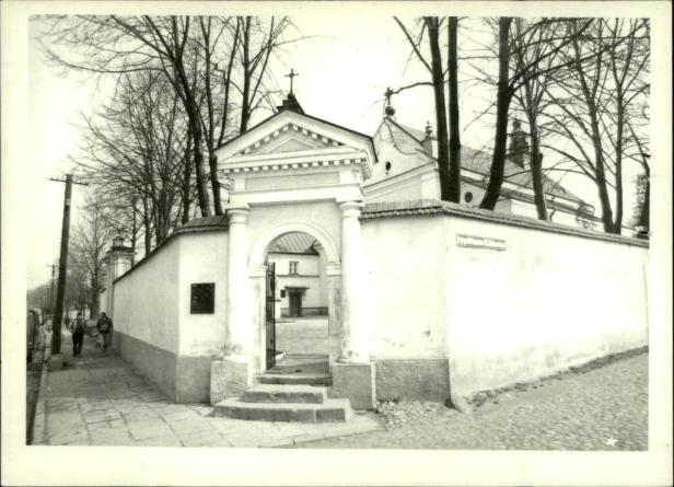 mur z furtami - klasztor, skan 4
