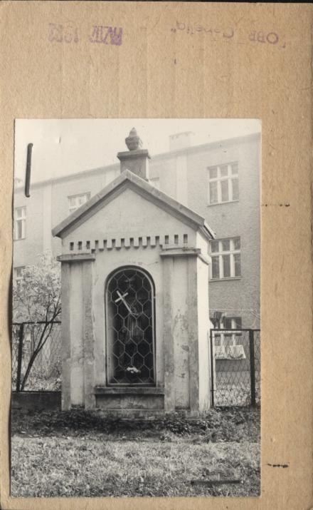 kapliczka przy kościele M. Boskiej Wniebowziętej, skan 2