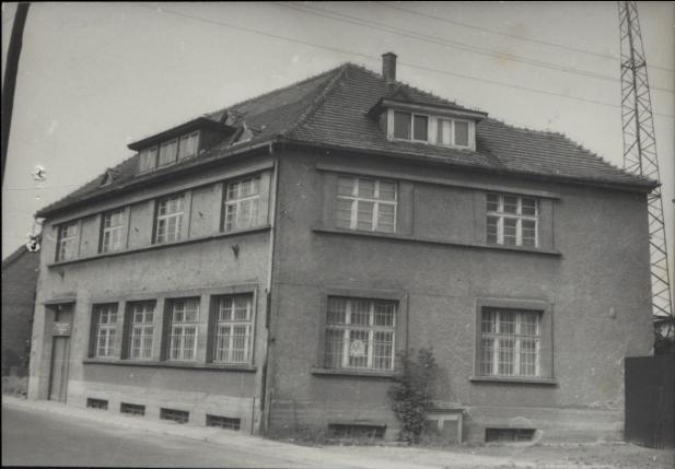 szkoła, ob. Gminna Spółdzielnia, skan 3