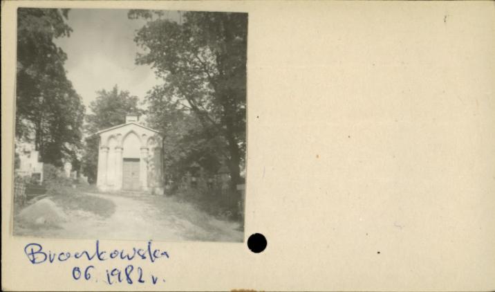 kaplica cmentarna, skan 2