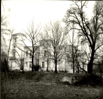 pałac Lubomirskich, ob. szkoła rolnicza, skan 3