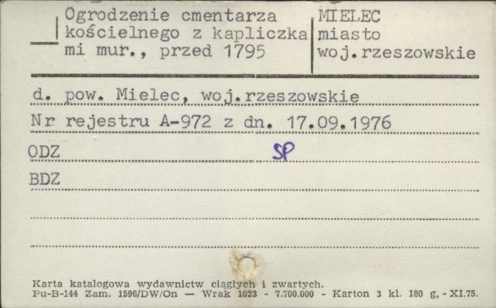 ogrodzenie cmentarza kościelnego z kapliczką, skan 1