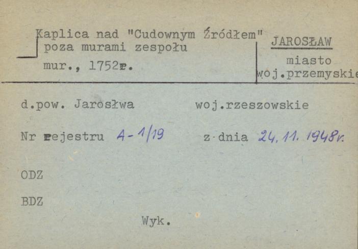 kaplica nad Cudownym Źródłem poza murami zespołu, skan 1