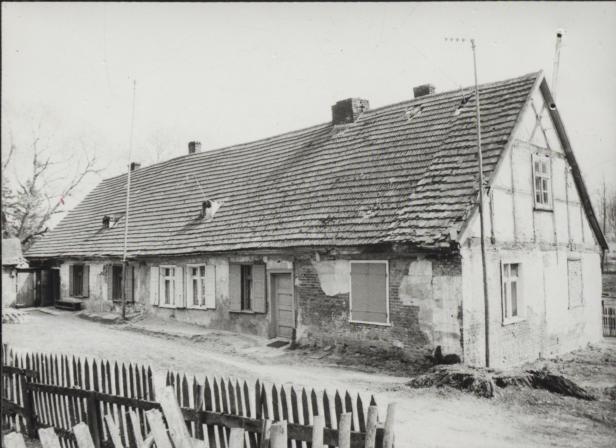 dom mieszkalny w zespole dworsko-parkowym, skan 3