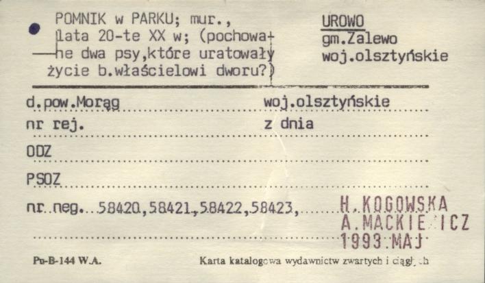 pomnik w parku, skan 1