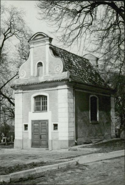 kaplica cmentarna, skan 2