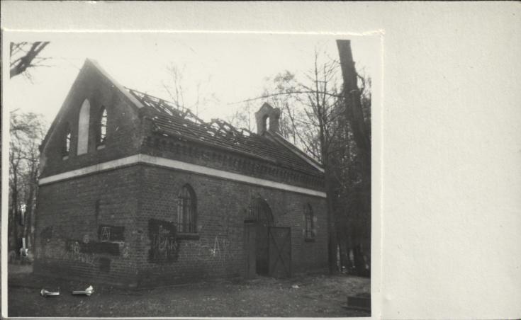 kaplica cmentarna, skan 2