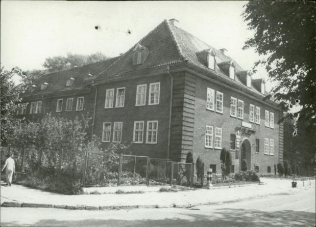dom - zespół szkół zawodowych, skan 2