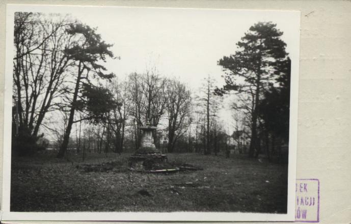 fontanna, park pałacowy, skan 3