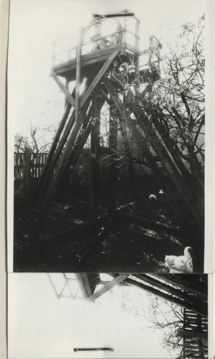 transporter do wody na drewnianych wieżach, skan 4