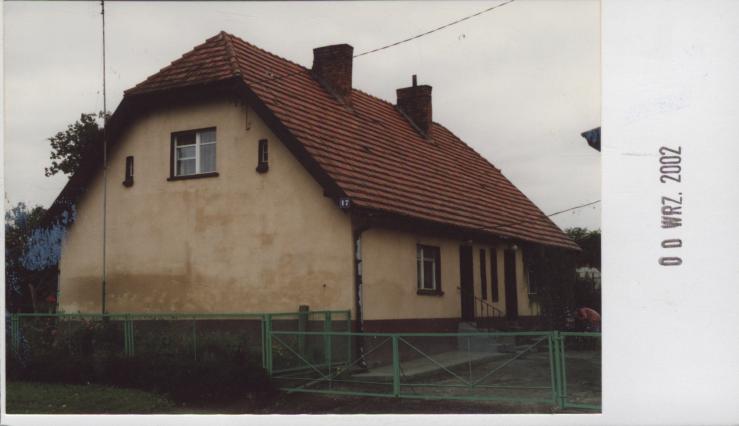 zespół folwarczny - czworak - ob. dom, skan 2