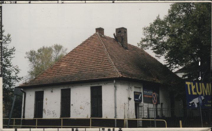 kuźnia, ob. warsztat samochodowy w zespole koszar, skan 3