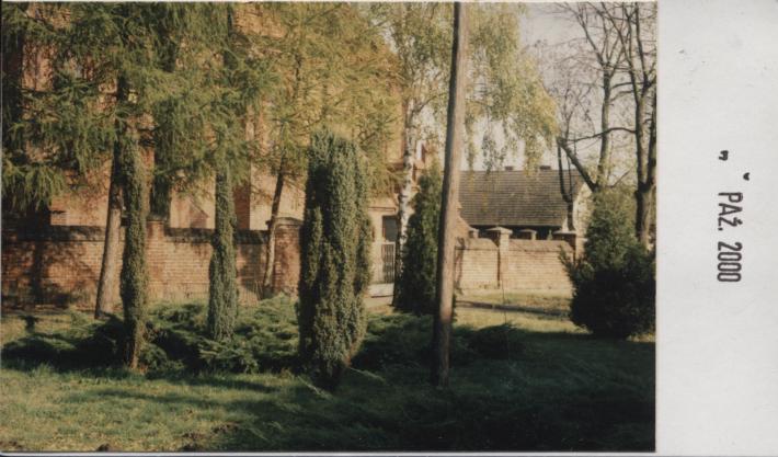 ogrodzenie kościoła par., skan 2