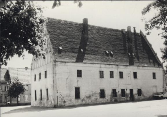 ratusz (ob. UMiGm.), skan 3