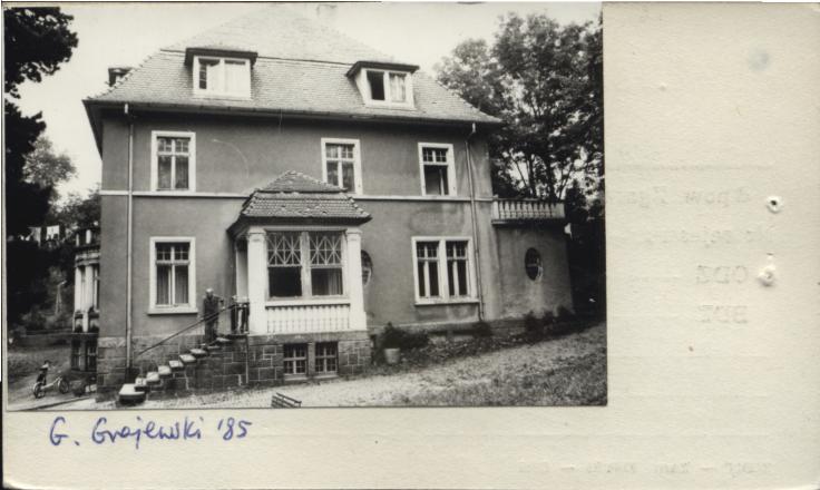 dom mieszkalny - willa, skan 3