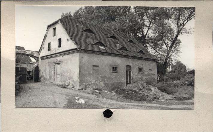 dom gospodarczy, skan 2