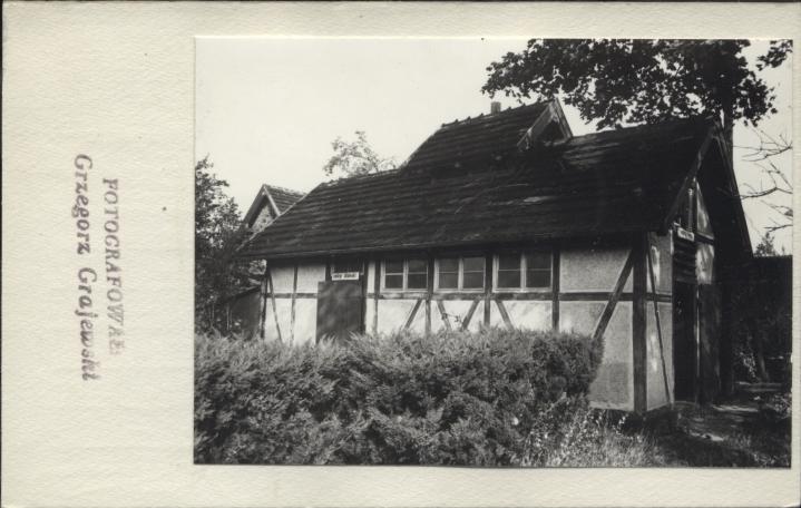 budynek WC w zespole dworca PKP, skan 2