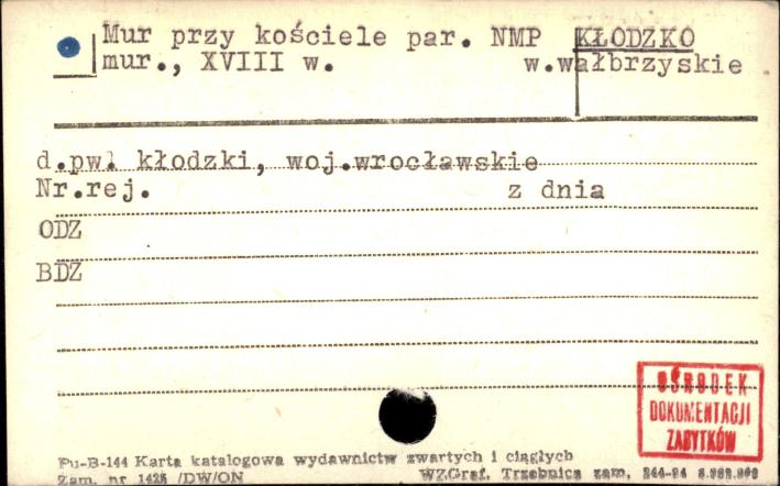mur przy kościele par. NMP, skan 1