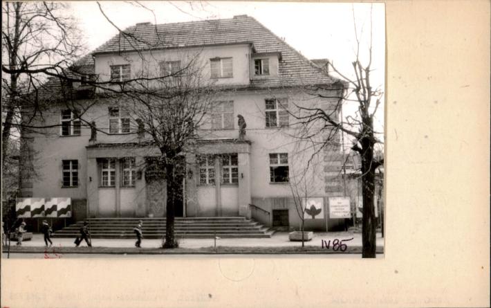 budynek Adm. Powszechnej Sp. Spożywców, skan 2