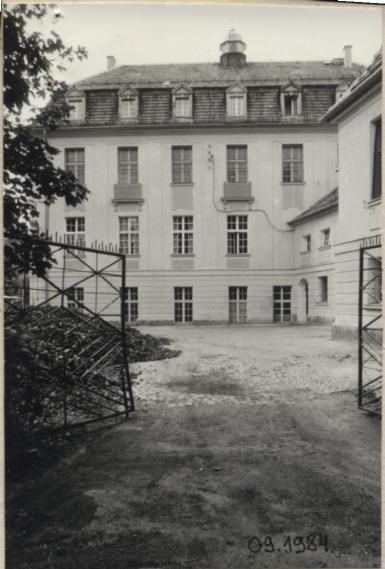 szpital - budynek główny, skan 3