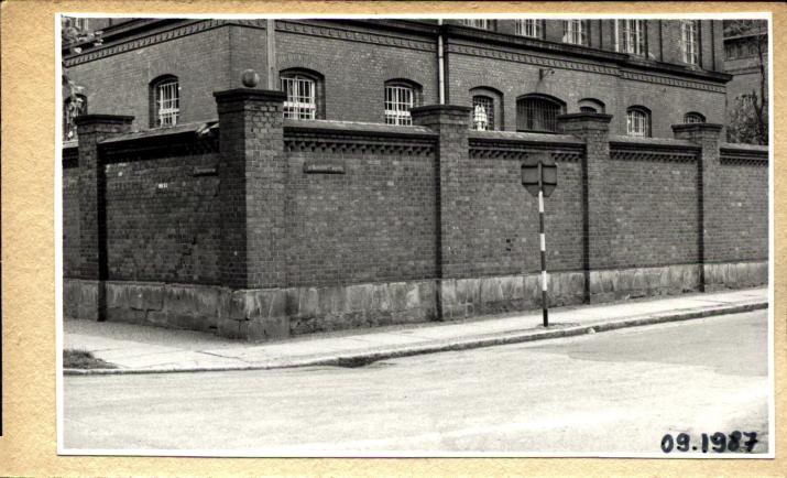 ogrodzenie z bramą, skan 2