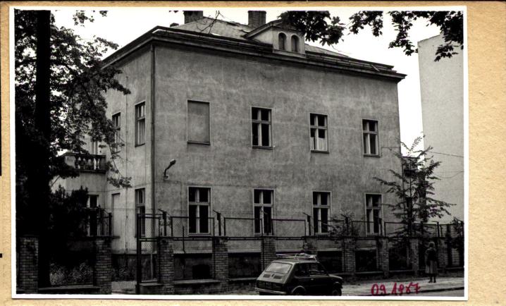 budynek administracyny ob. przychodnia międzyzakładowa, skan 2