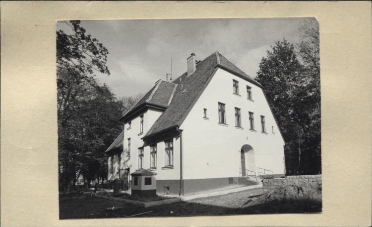 budynek mieszkalny w zespole szkolnym, skan 2