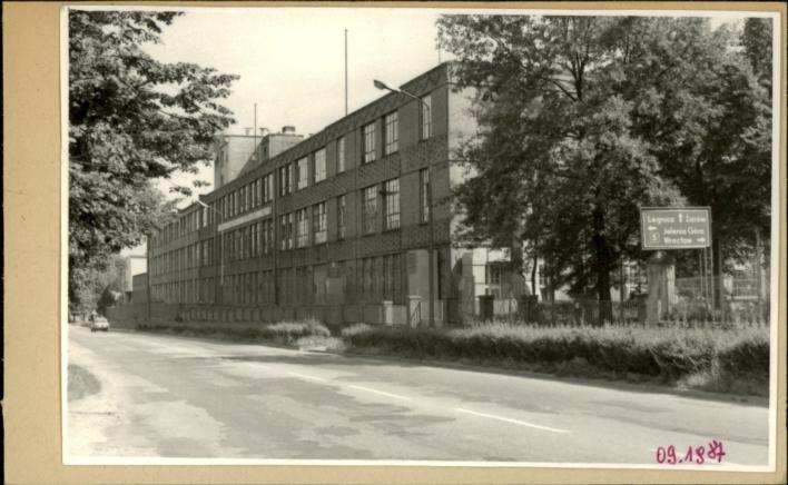 hala produkcyjna ob. Zakł. Wytw. Apar. Prec. Mera Pafal, skan 2