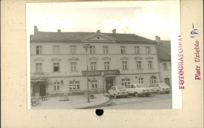 restauracja, kino, dom miesz., skan 2