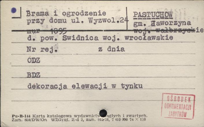 brama i ogrodzenie przy domu, skan 1
