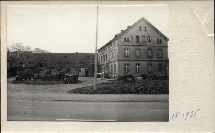dom z zabudową gospodarczą, skan 2
