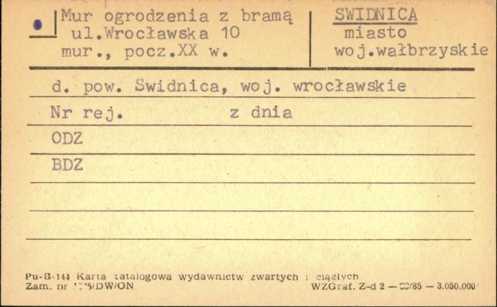 mur ogrodzenia z bramą, skan 1